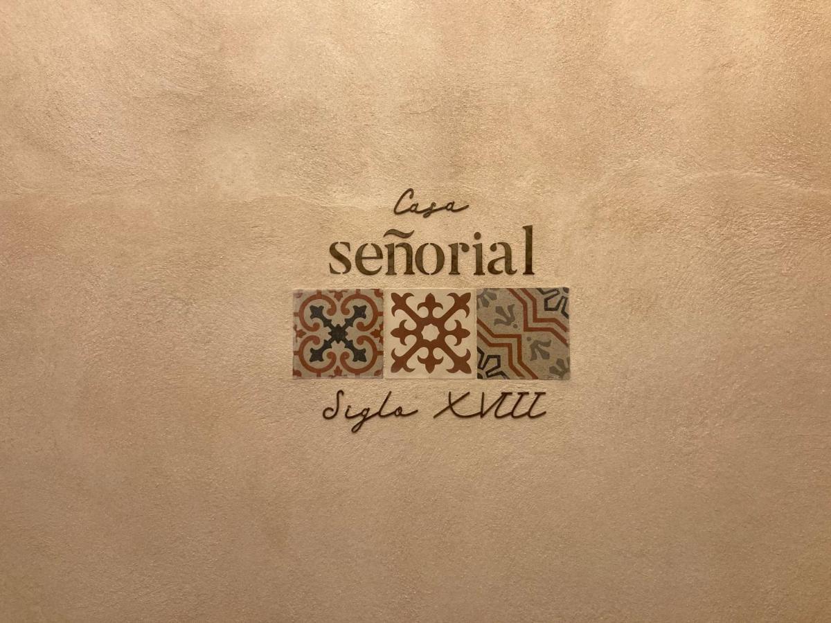 Апарт готель Casa Senorial Del Siglo XVIII Севілья Екстер'єр фото